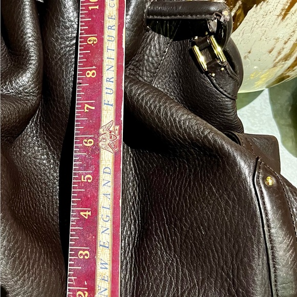 EUC Cole Haan Chocolate Pebble Leather Hobo. Outer pockets gold clip closure. - Picture 10 of 12